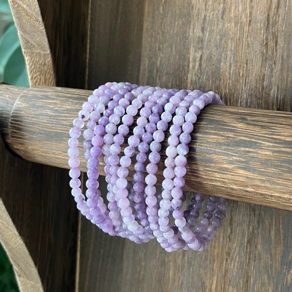 Lepidolite Bracelet (one) 4mm - Picture 3 of 4
